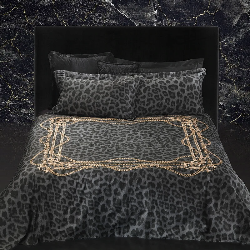 Philipp Plein dekbedovertrek behang, bed en dekbedovertrek
