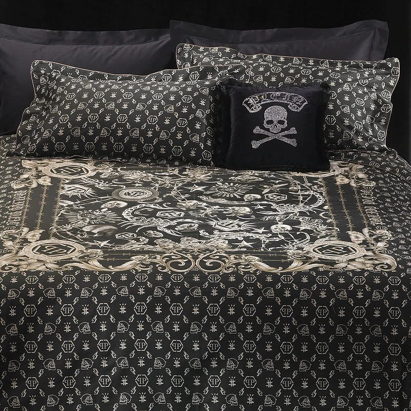 Philipp Plein dekbedovertrek met Philipp Plein behang