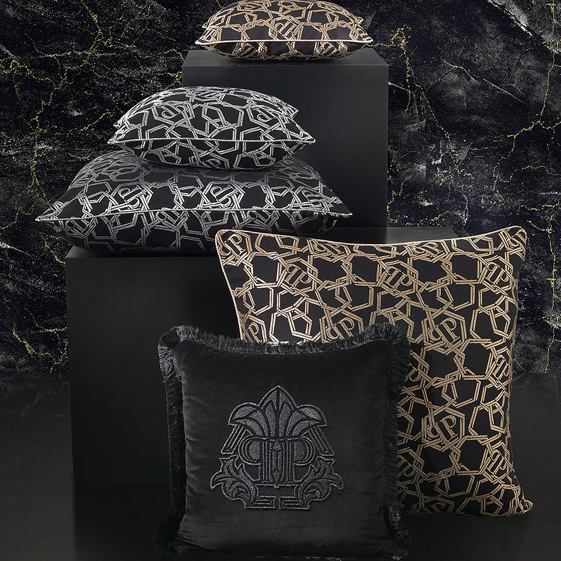 luxe merken sierkussens Philipp Plein