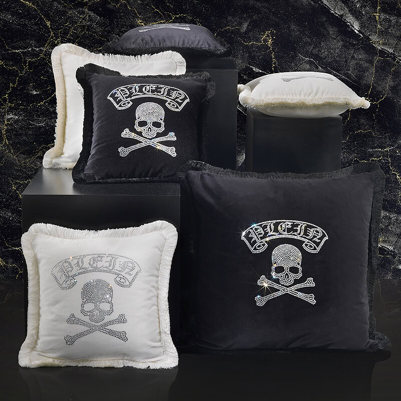 Philipp Plein Sierkussens met diamantjes - Crystal Skull