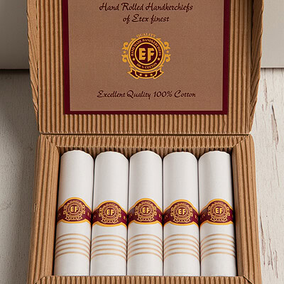 heren zakdoeken in sigarendoosje