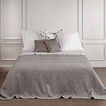 slaapkamer met wollen deken in de kleur Taupe/ Ecru