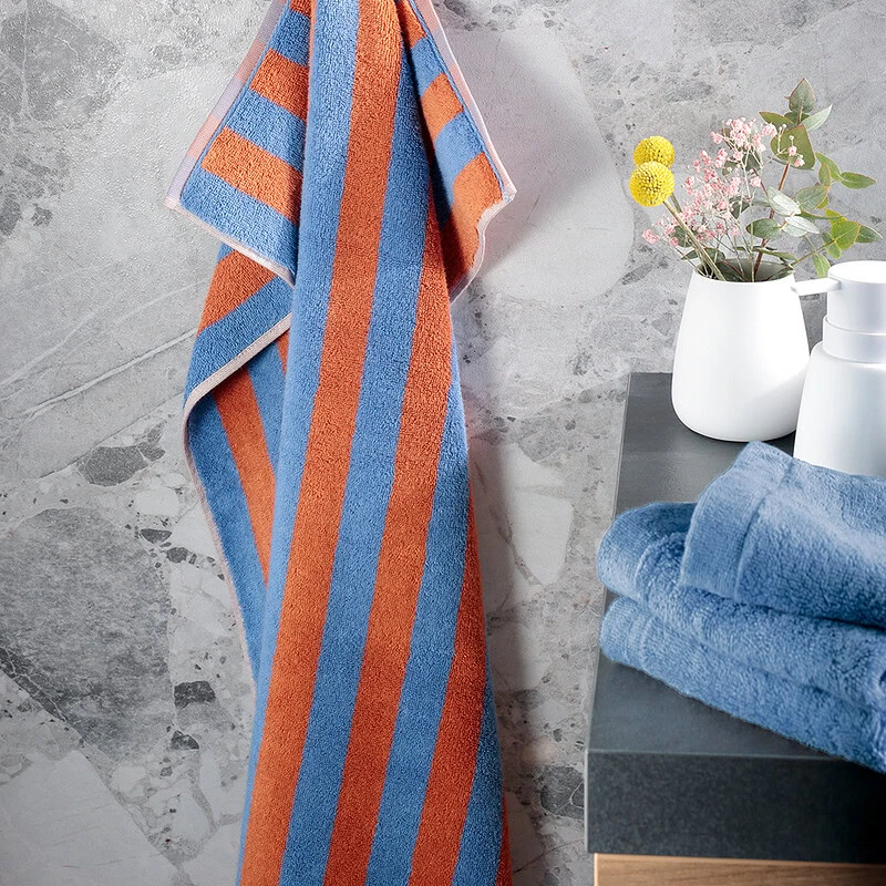 gestreepte handdoeken cawo capri blauw/ terra