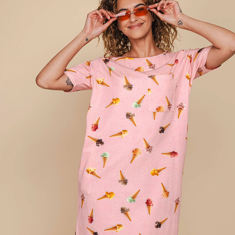 roze jurkje met ijshoorntjes