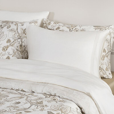 sierkussens bed en tencel beddengoed