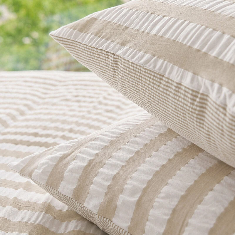kussensloop strijkvrij seersucker dekbedovertrek in beige