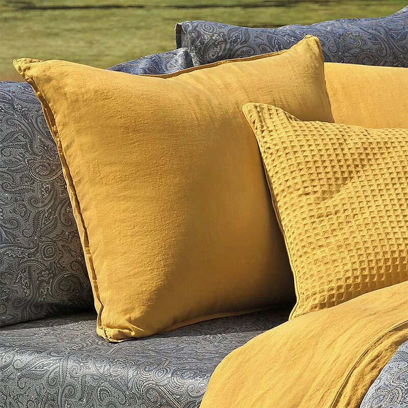 okergeel linnen dekbedovertrek