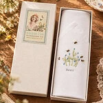 borduurde dames zakdoek - bijtjes en bloemen