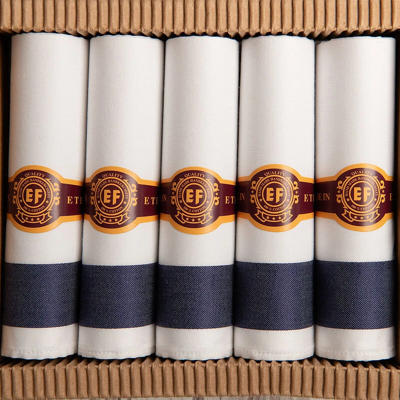 witte herenzakdoeken met blauw